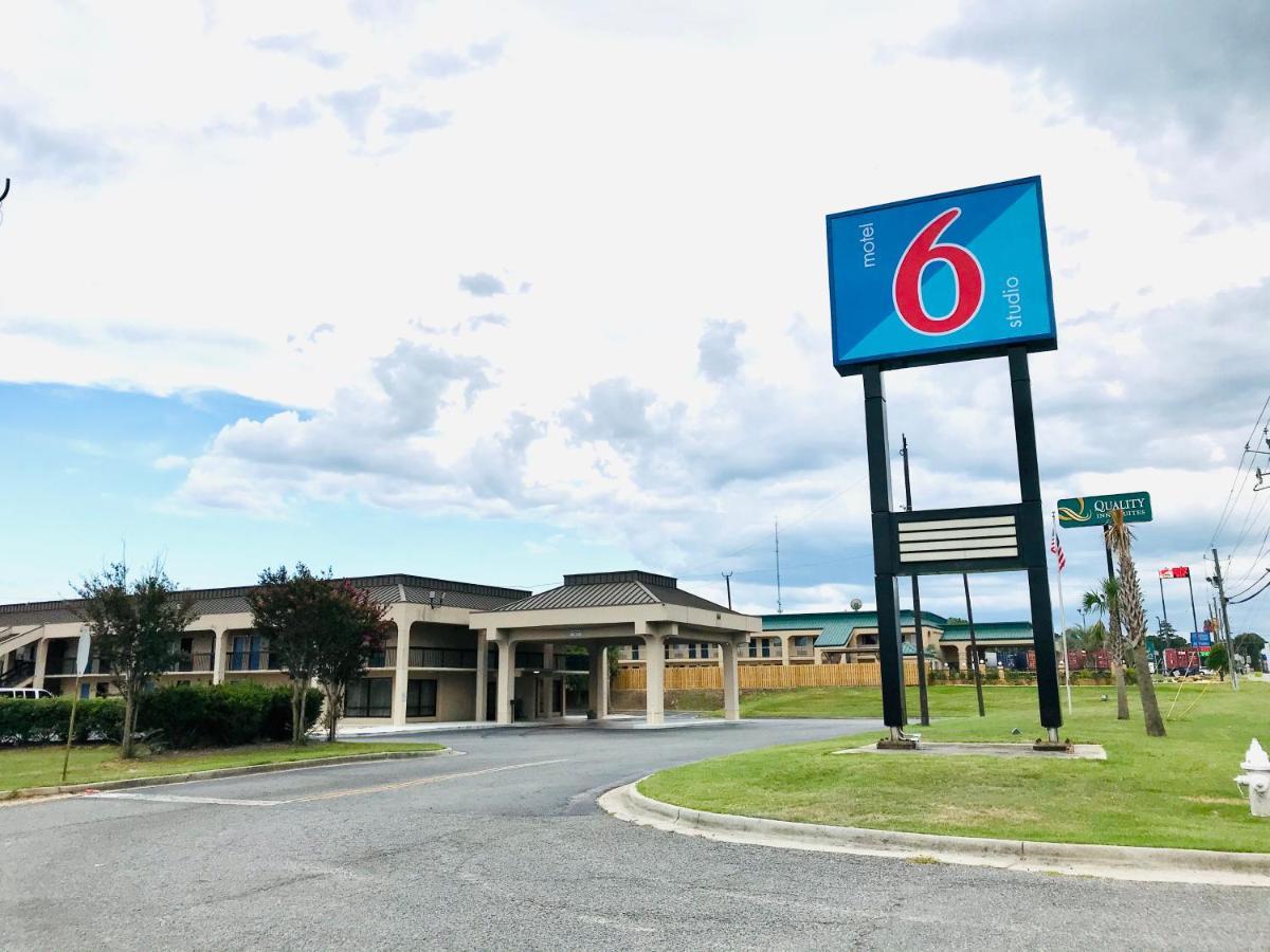 Studio 6 Dublin, Ga Luaran gambar
